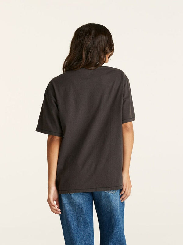 Balanced Slouch Tee - Worn Black T-SHIRT WRANGLER 