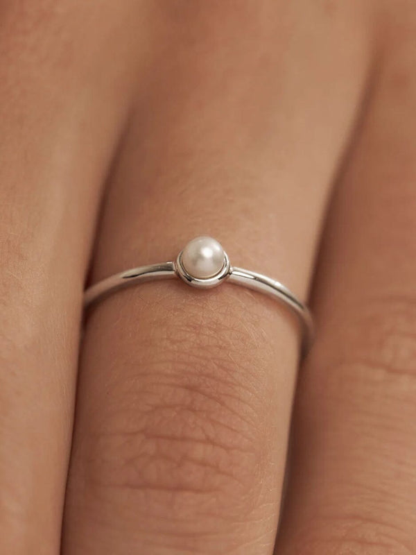 Delicate Pearl Ring - Silver RINGS MIDSUMMER STAR 
