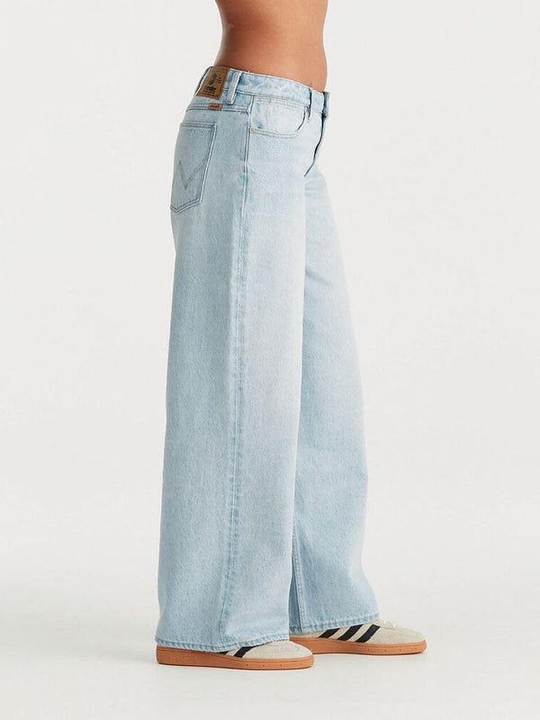 Low Farrah Baggy Jean - Blue Porcelain JEANS WRANGLER 