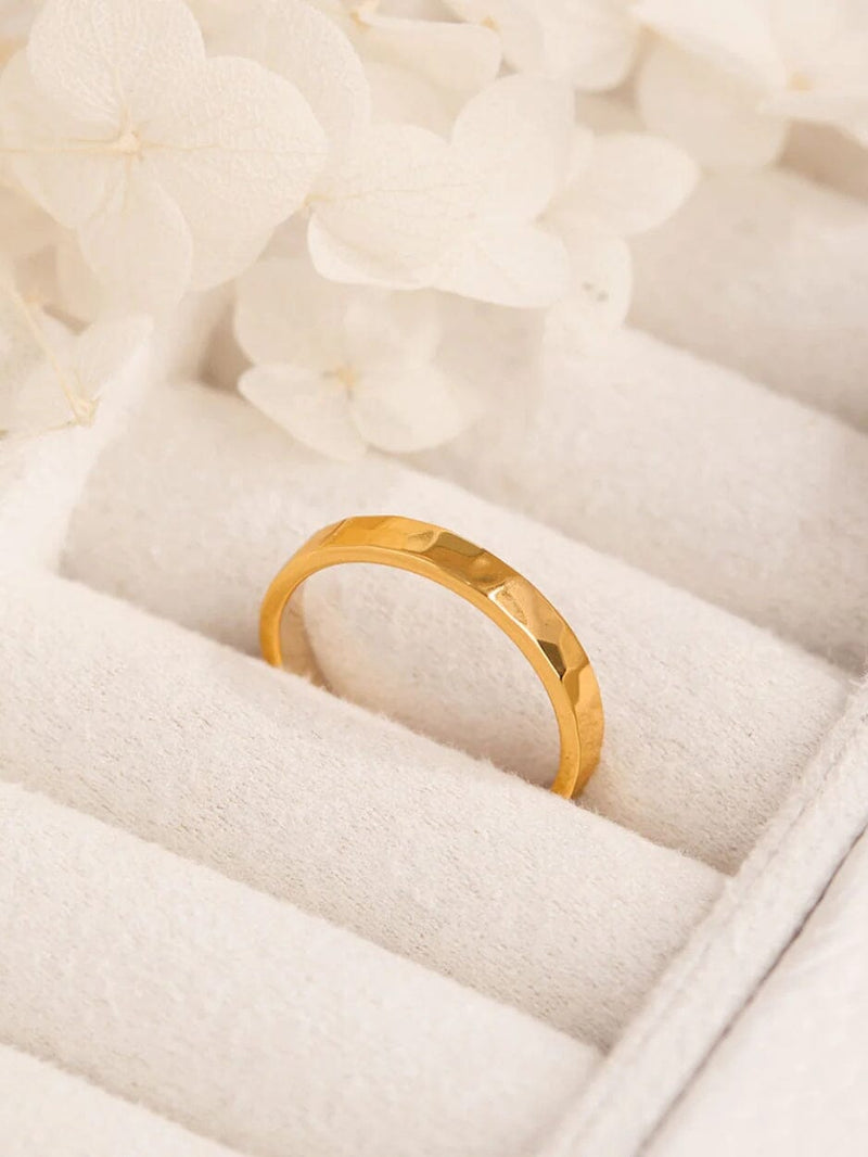 Beaten Ring Band - Gold RINGS MIDSUMMER STAR 