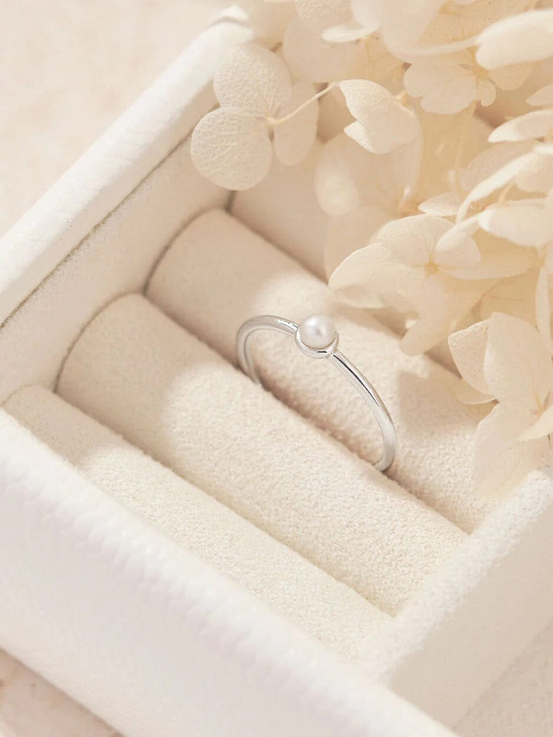 Delicate Pearl Ring - Silver RINGS MIDSUMMER STAR 